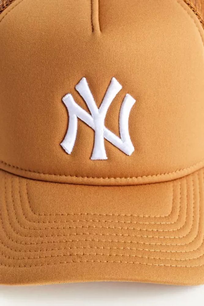 New Era New York Yankees Trucker Hat