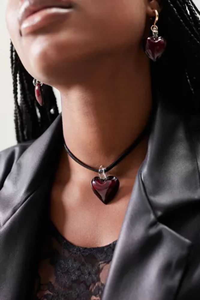 Vanessa Mooney Gemma Heart Necklace | Urban Outfitters Mexico - Clothing,  Music, Home & Accessories