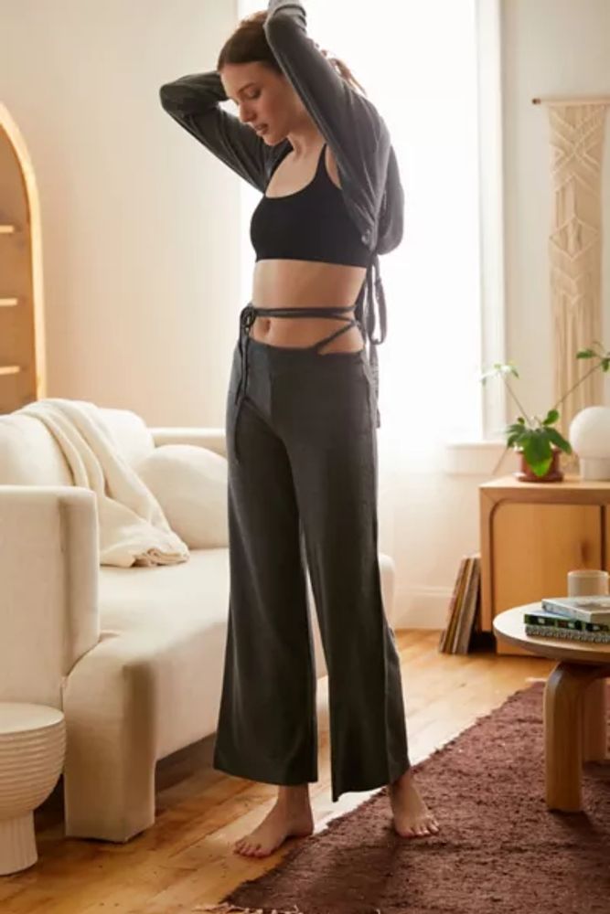 Wide-Leg Flowy Cropped Pants