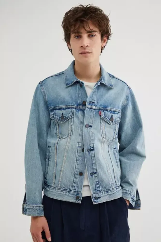 Urban Outfitters Levi's Vintage Fit Denim Trucker Jacket | The Summit