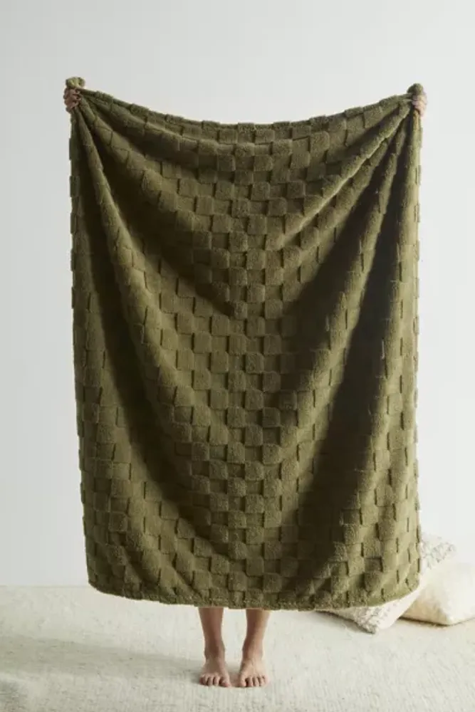 Checkerboard Super Plush Throw Blanket