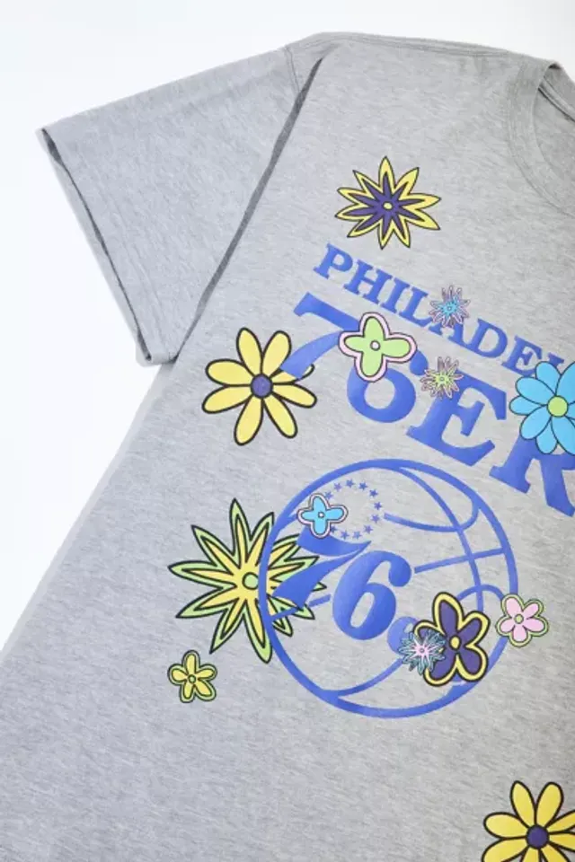 ULTRA GAME Los Angeles Lakers Flower Power Tee