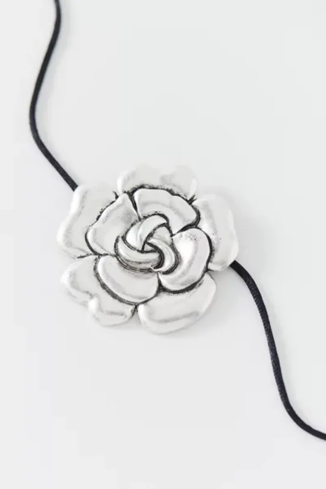 Rosette Cord Wrap Choker Necklace