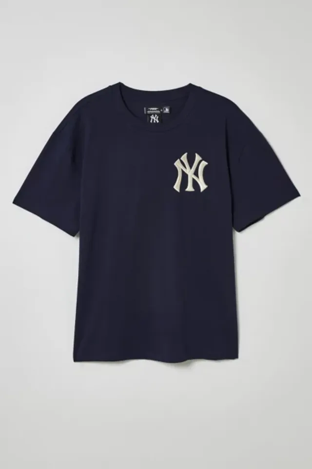 New Era New York Yankees MLB Camp Tee in Cream, Men's at Urban Outfitters