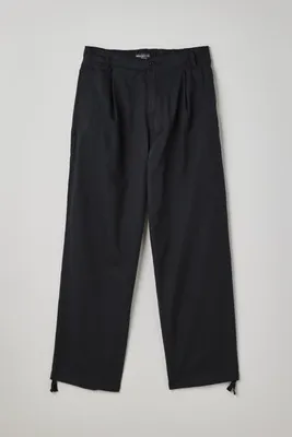 UO Twill Pleated Baggy Beach Pant