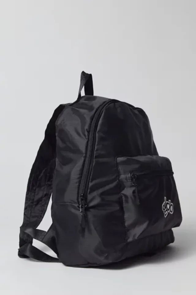 Long Weekend Santa Fe Shoulder Bag in Black at Urban Outfitters