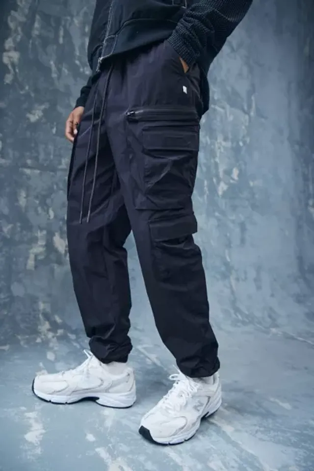 Standard Cloth Flared Cargo Pant