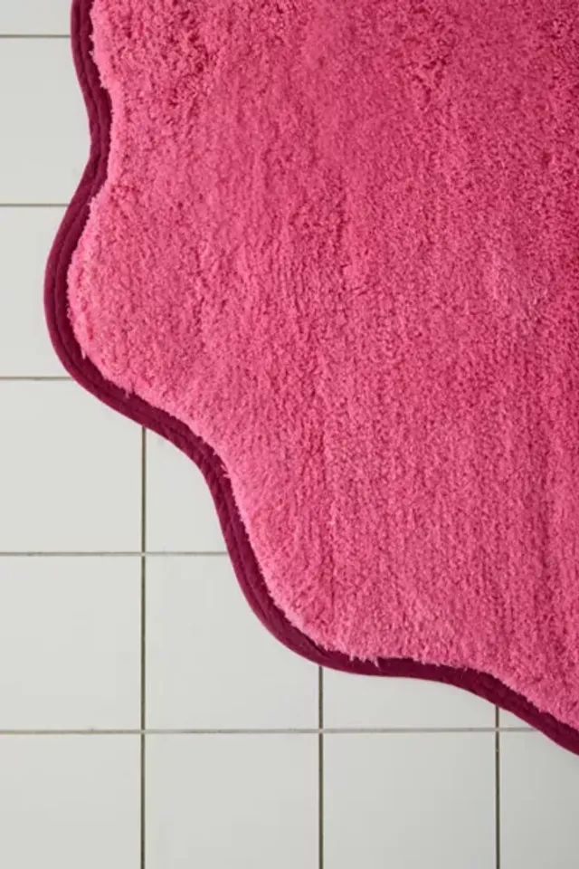 Orlie Tufted Runner Bath Mat  Urban Outfitters Mexico - Clothing