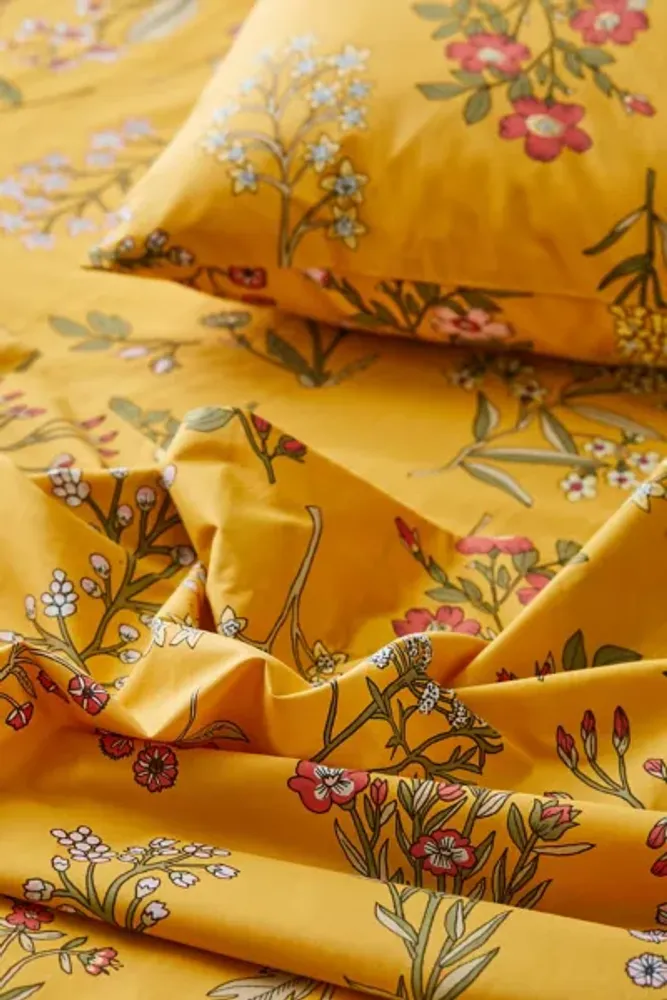 UO Myla Floral Comforter Set