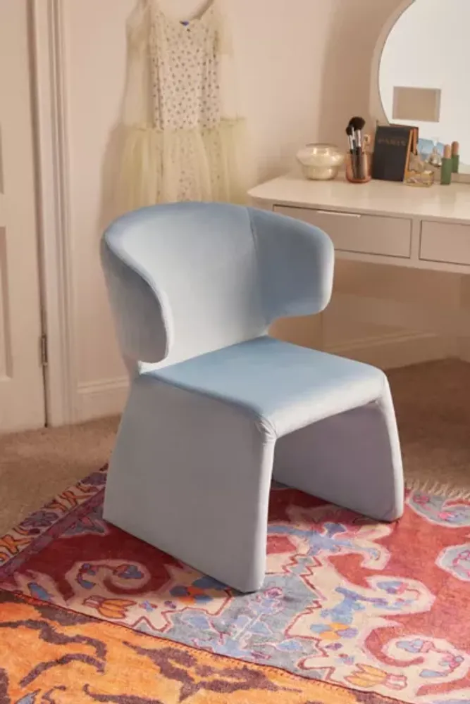 Jenavive Chair