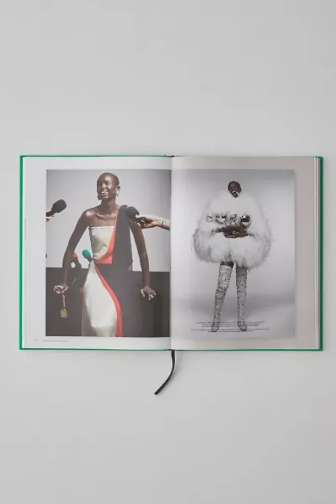 The Fashion Yearbook 2022 – Design Museum Shop