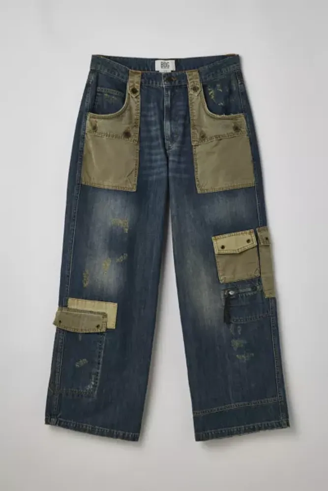 Multi-pocket wide-leg cargo jean