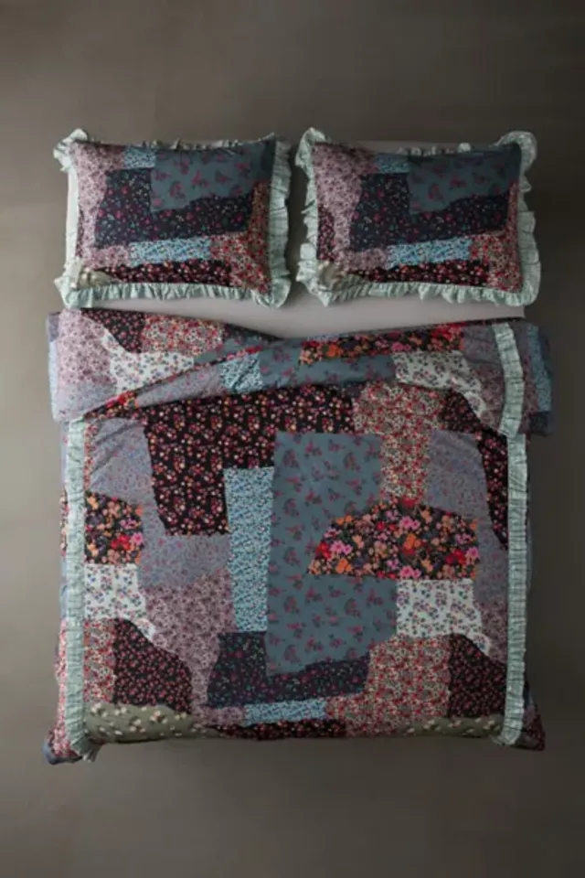 Bonnie Patchwork Floral Quilt