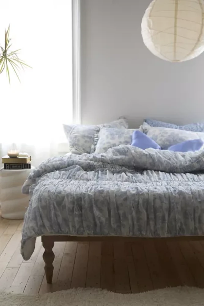 Floral Rita Ruffle Comforter