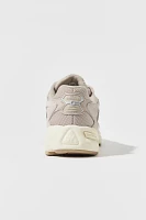 New Balance Women's 725v1 Sneaker