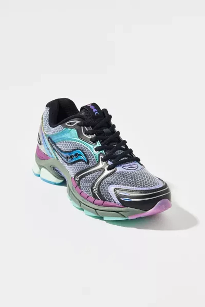 Saucony Women's ProGrid Triumph 4 Sneaker