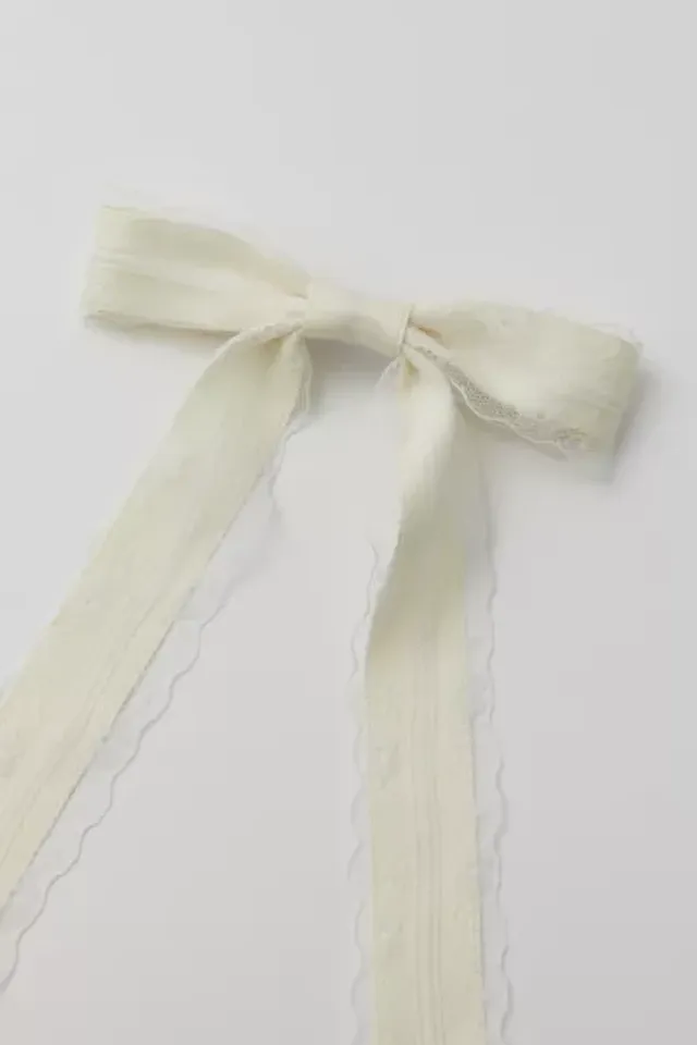 Pearl Heart Charm Hair Bow Barrette  Urban Outfitters Mexico - Clothing,  Music, Home & Accessories