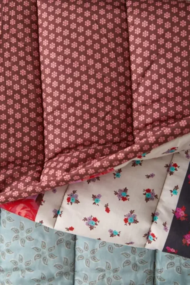 Bonnie Patchwork Floral Quilt