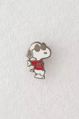 Peanuts Snoopy Enamel Pin