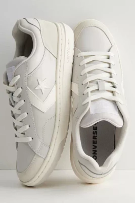 Converse Pro Blaze Classic Low Top Sneaker