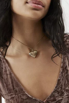 Etched Heart Pendant Necklace