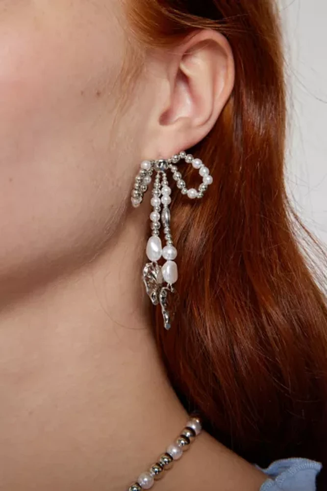 Beaded Pearl Bow Earring