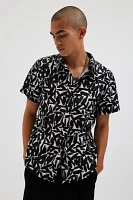 WILDFANG The Essential Short Sleeve Button-Up Shirt