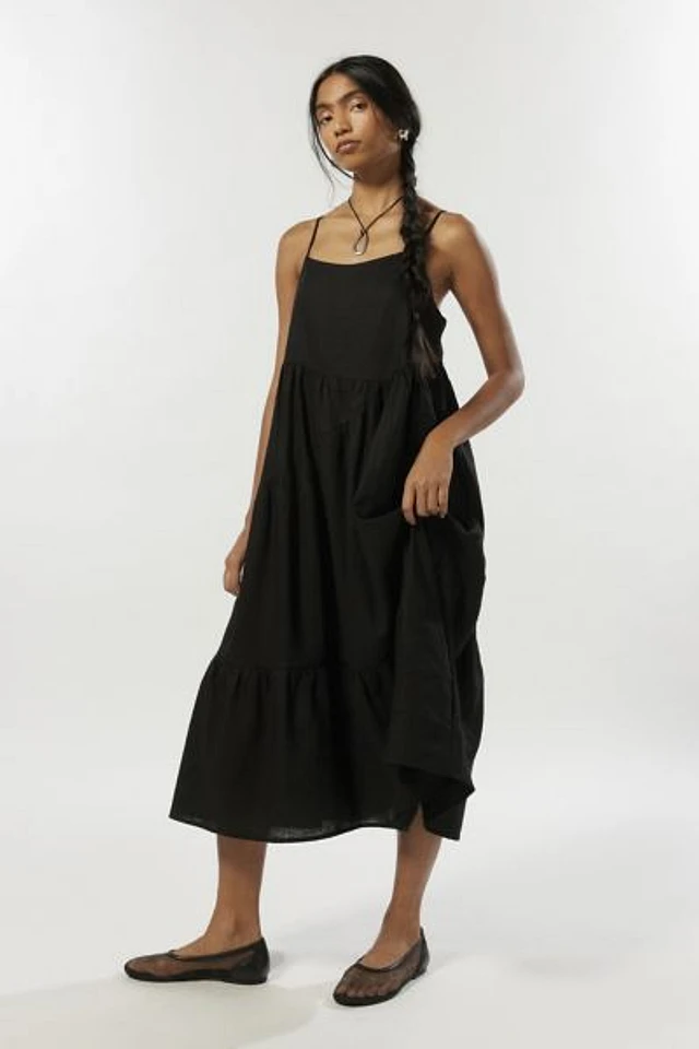 knee length dresses for ladies The Seamed Dress in Stretch Linen main image 0
