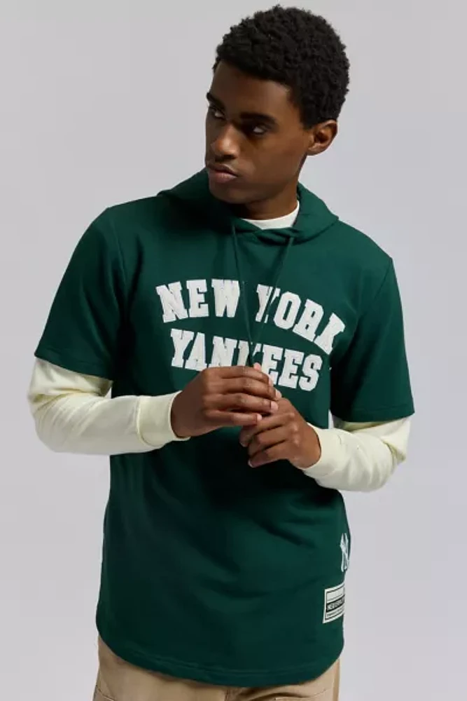 New Era MLB York Yankees Logo Hooded Long Sleeve Tee