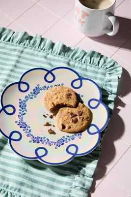 Cherub Scalloped Dinner Plate