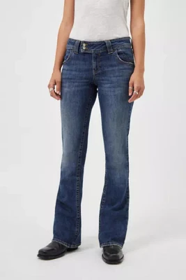 BDG Brooke Low-Rise Bootcut Flare Belle Jean