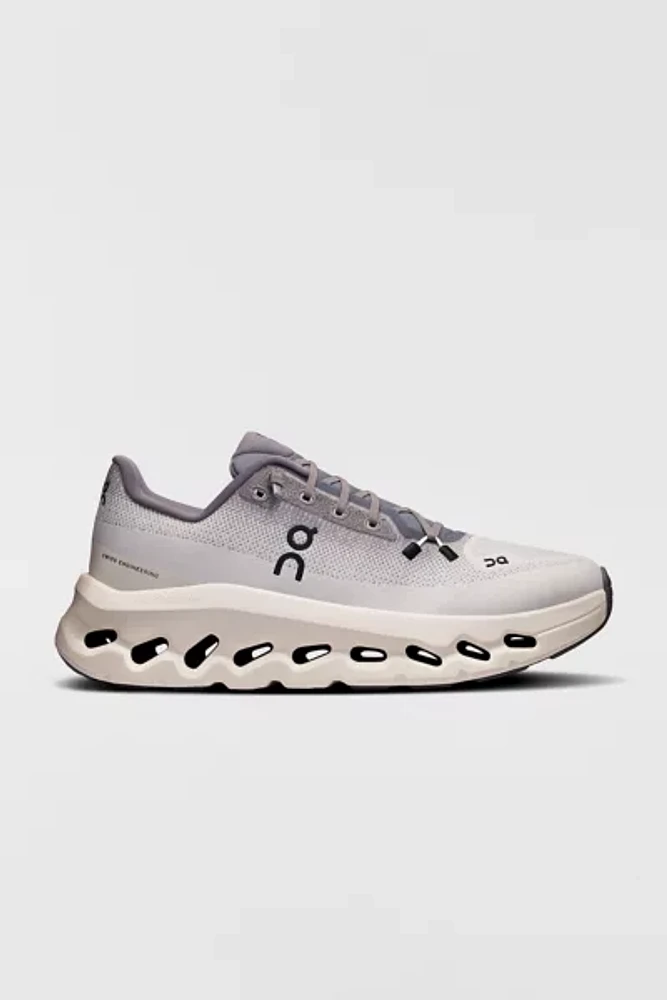 On Women's Cloudtilt Sneaker