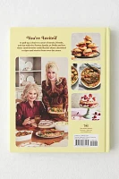 Good Lookin' Cookin': A Year Of Meals By Dolly Parton & Rachel Parton George