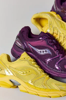 Saucony Women's ProGrid Triumph 4 Sneaker