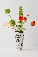 ban.do Newspaper Vase