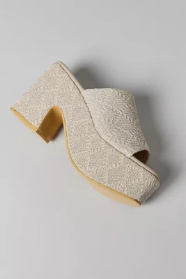 Beach By Matisse Footwear Como Crochet Platform Sandal