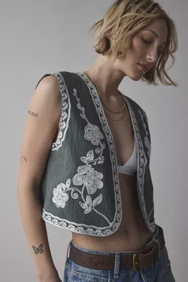 Kimchi Blue Festival Floral Embroidered Cropped Vest