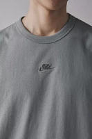 Nike Sportswear Premium Essential Logo Tee