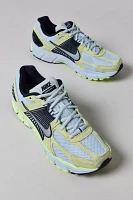 Nike Men's Zoom Vomero 5 Sneaker