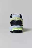 Nike Men's Zoom Vomero 5 Sneaker