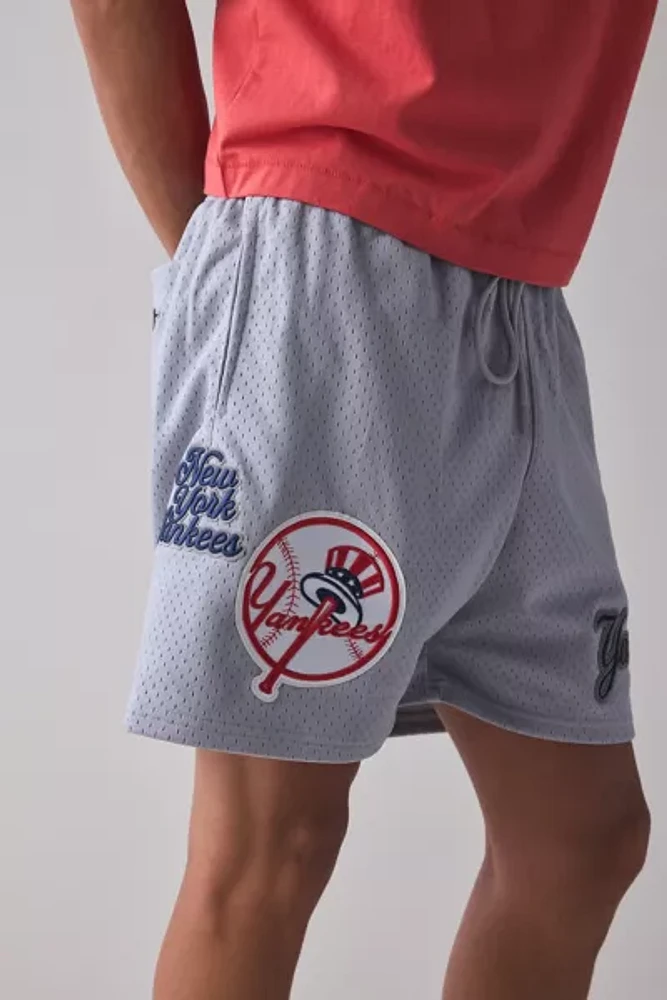 Pro Standard MLB New York Yankees Team Logo Mesh Short