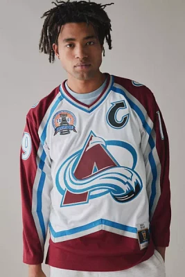 Mitchell & Ness NHL Colorado Avalanche Joe Sakic 2000-01 Hockey Jersey