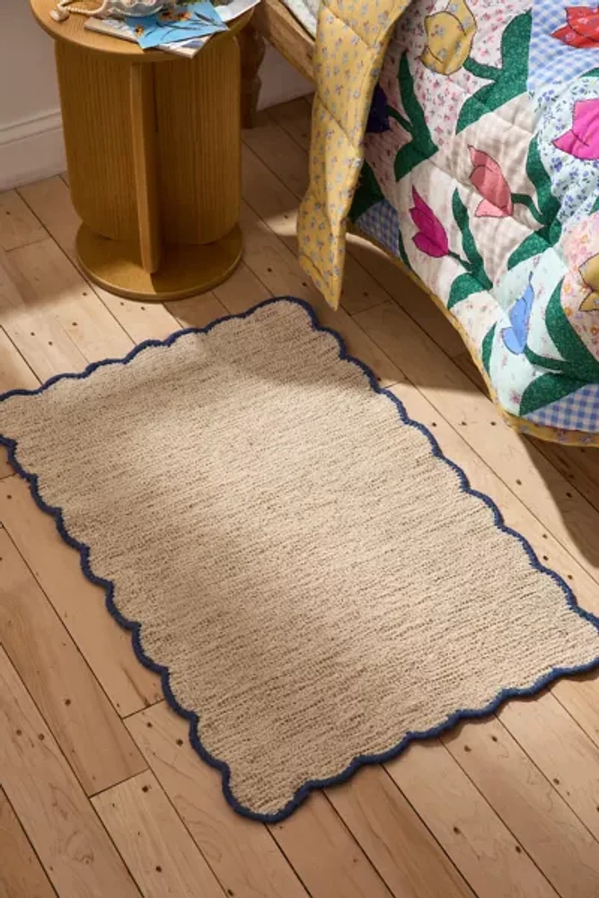 Lily Scalloped Edge Jute Rug