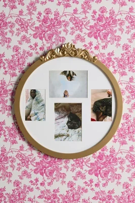 Round 19” x 21” Wall Mounted Picture Frame