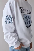 Pro Standard MLB New York Yankees Country Club Crest Graphic Crew Neck Sweatshirt