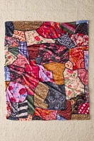 Cozy Logan Patterned Fleece Throw Blanket