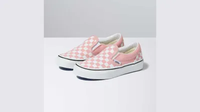 vans checkerboard classic slip on zephyr pink womens shoes