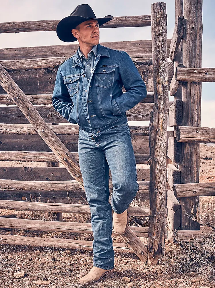 Women's Wrangler® Cowboy Cut® Slim Fit Stretch Jean in Stonewash