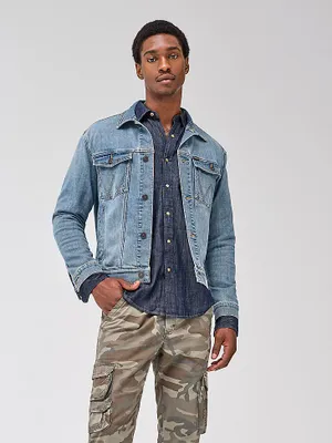 Men's Wrangler® Classic Denim Trucker Jacket Vintage Indigo