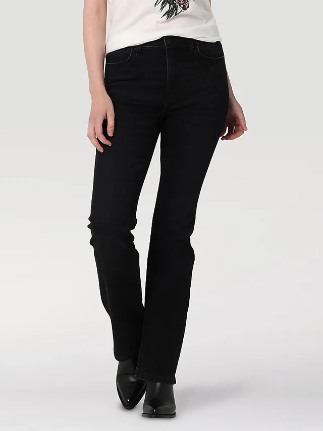 Aura from the Women at Wrangler® Instantly Slimming™ Jean